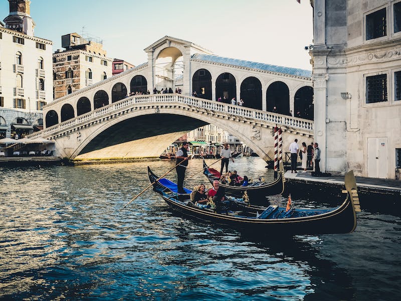 Paseo en góndola en Venecia con familias: información sobre si los niños pagan