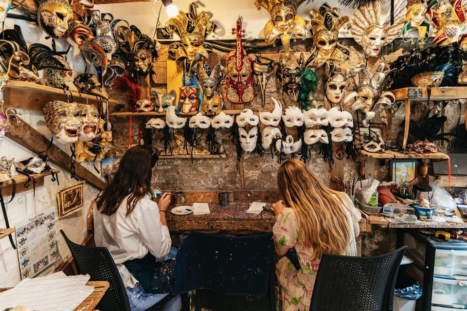 talleres de máscaras de carnaval en Venecia